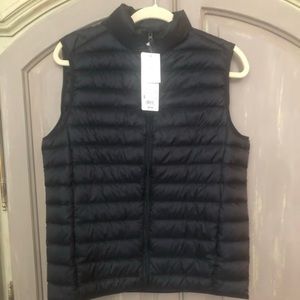 Uniqlo NWT lightweight vest